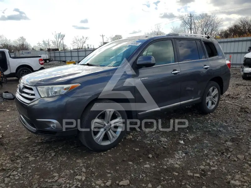 2013 Toyota Highlander фото