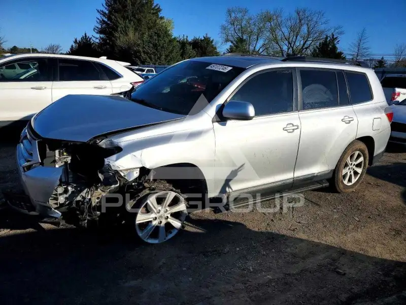 2013 Toyota Highlander фото