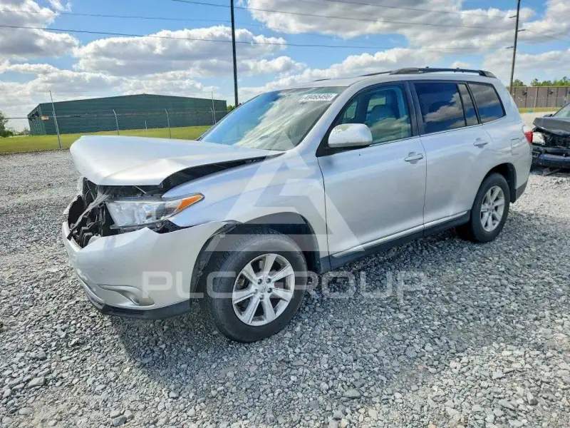 2013 Toyota Highlander фото