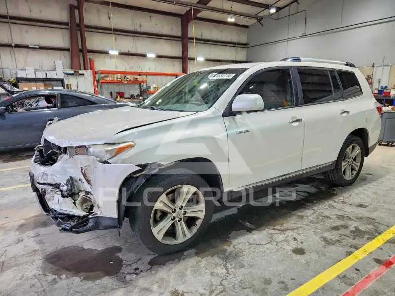 2013 Toyota Highlander фото