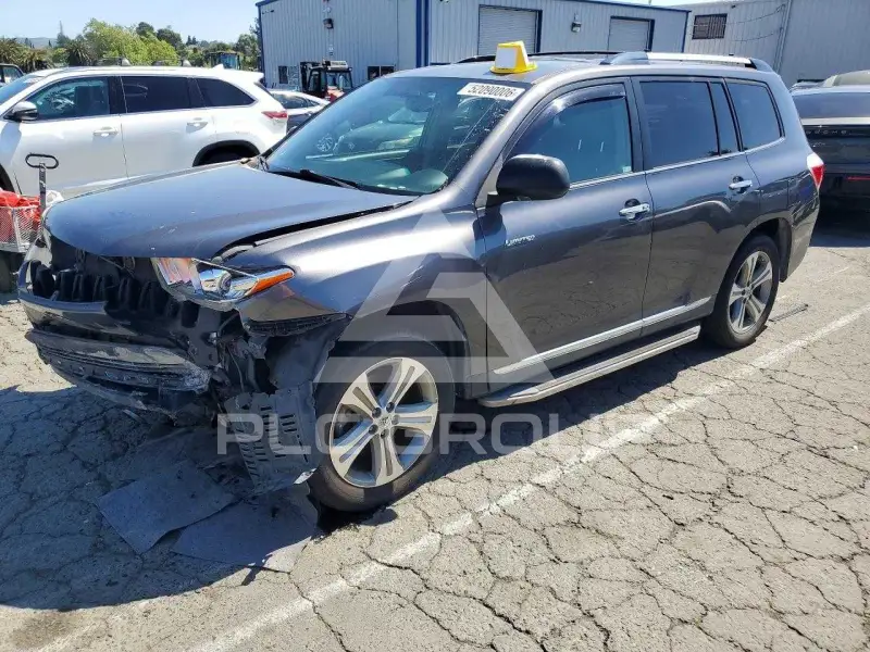 2013 Toyota Highlander фото