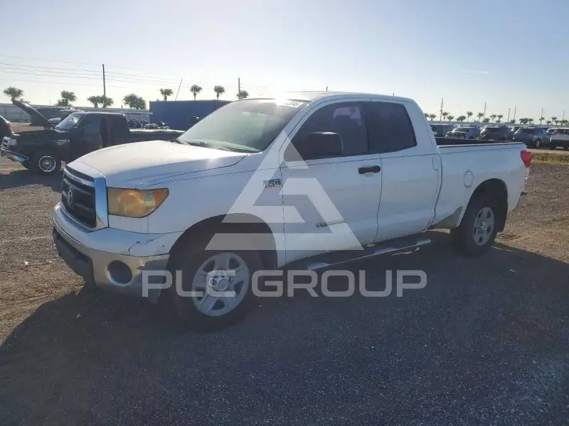 2013 Toyota TUNDRA photo