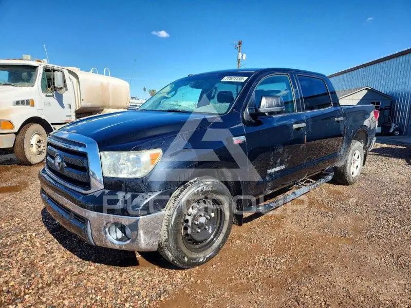 2013 Toyota TUNDRA фото