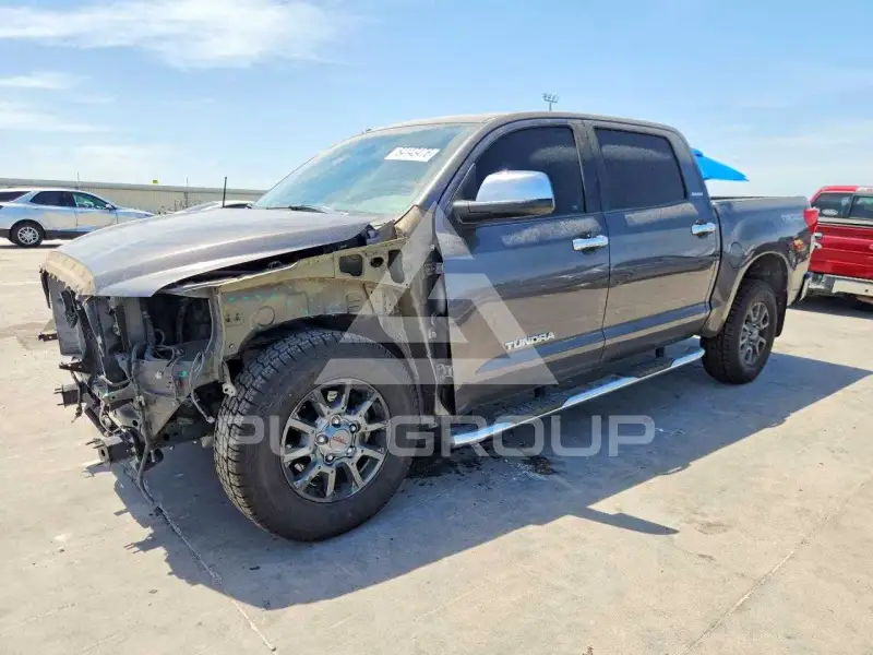 2013 Toyota TUNDRA фото