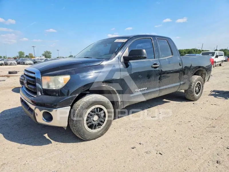 2013 Toyota TUNDRA photo