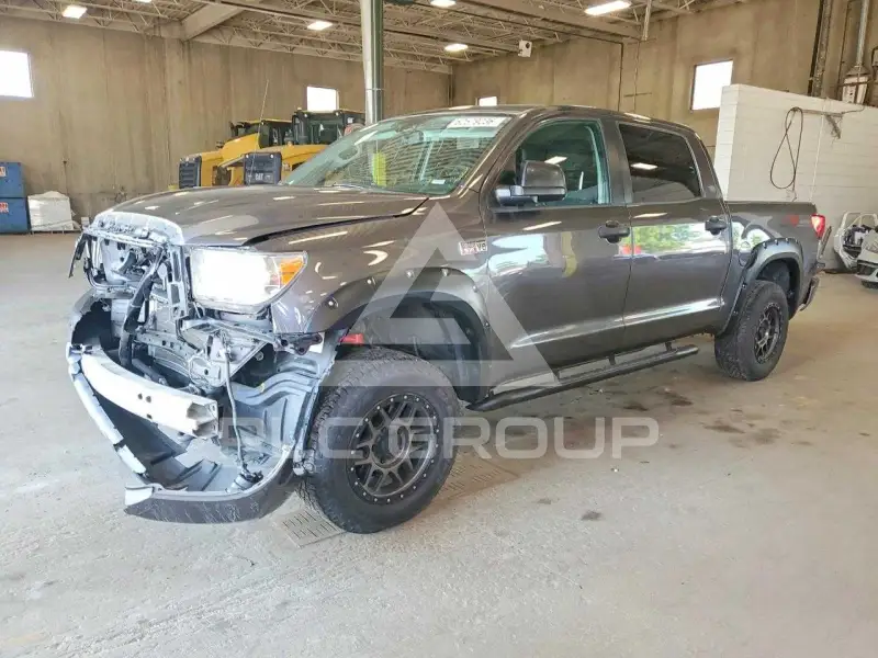 2013 Toyota TUNDRA photo