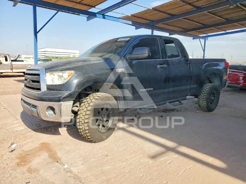2013 Toyota TUNDRA photo