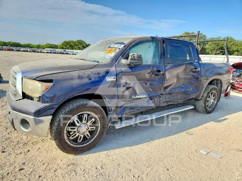 2013 Toyota TUNDRA photo