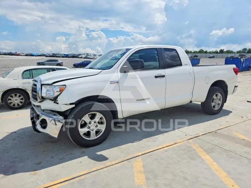 2013 Toyota TUNDRA фото