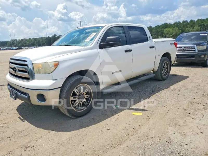2013 Toyota TUNDRA фото