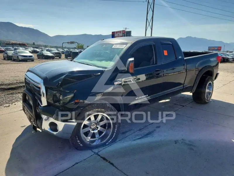2013 Toyota TUNDRA photo