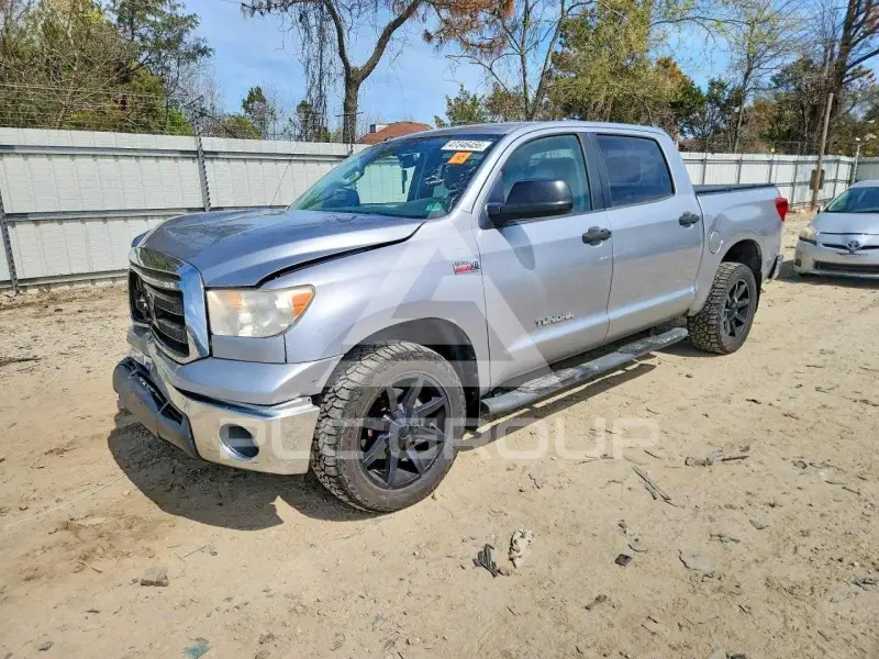 2013 Toyota TUNDRA photo