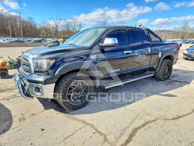 2013 Toyota TUNDRA фото