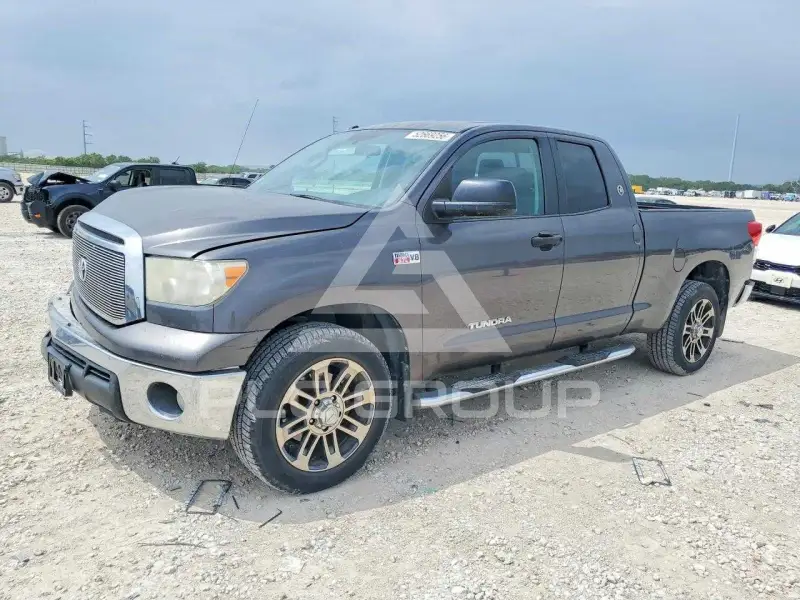 2013 Toyota TUNDRA фото