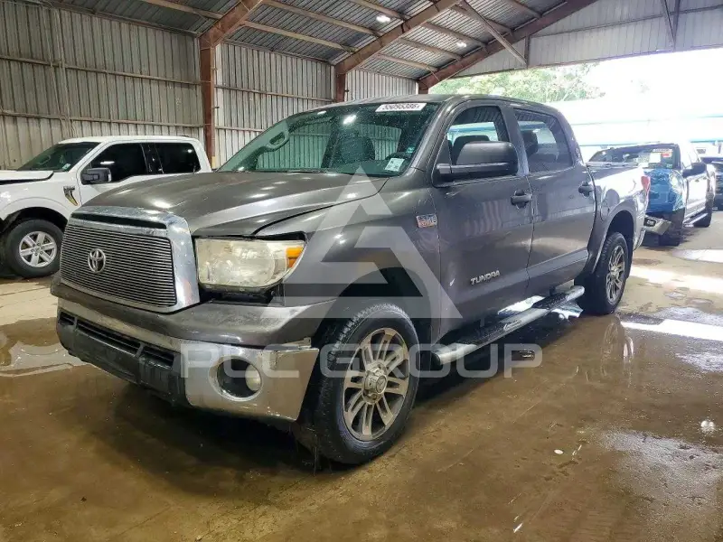 2013 Toyota TUNDRA фото
