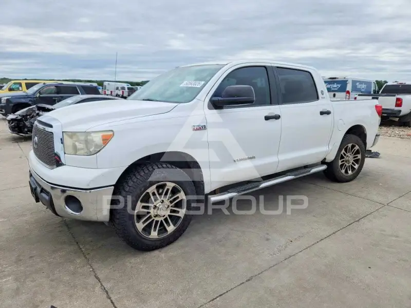 2013 Toyota TUNDRA photo
