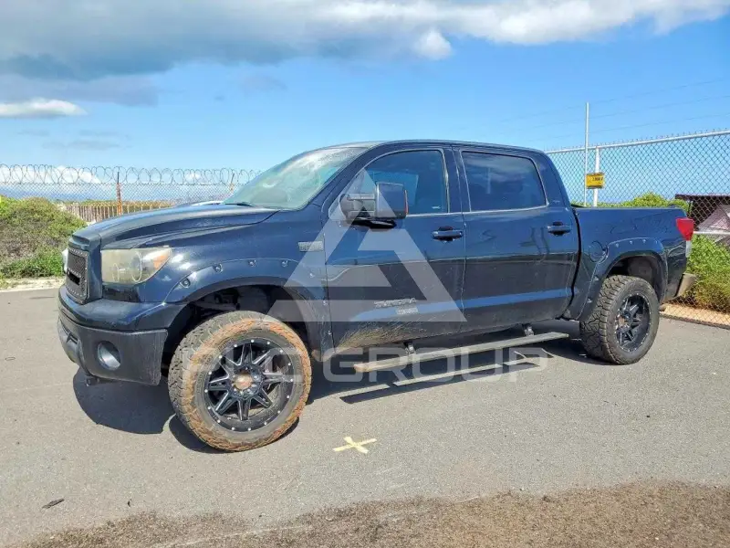 2013 Toyota TUNDRA photo