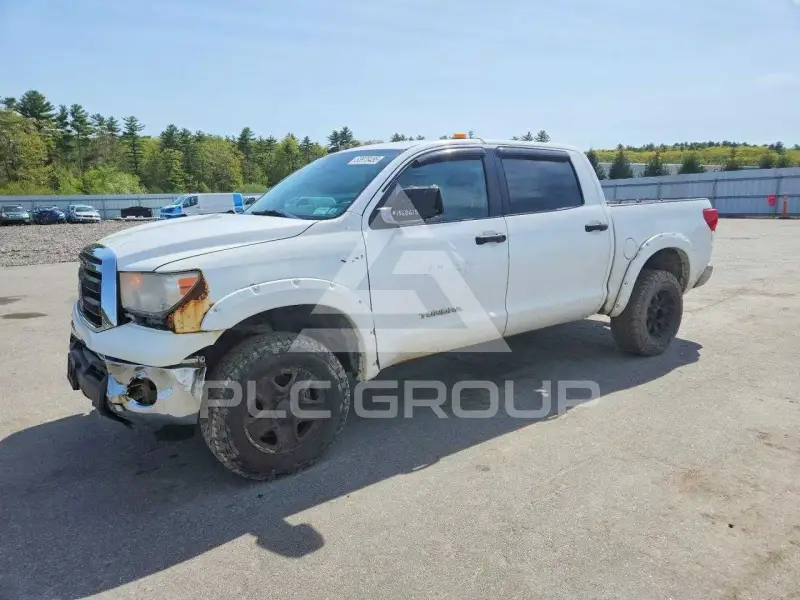 2013 Toyota TUNDRA photo