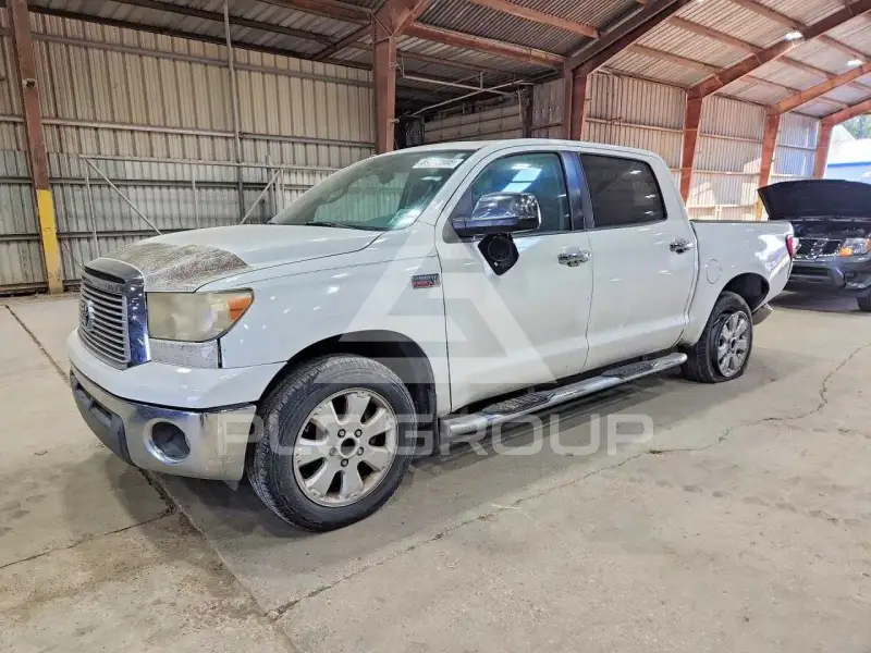 2013 Toyota TUNDRA photo