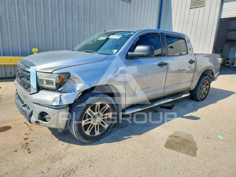 2013 Toyota TUNDRA photo