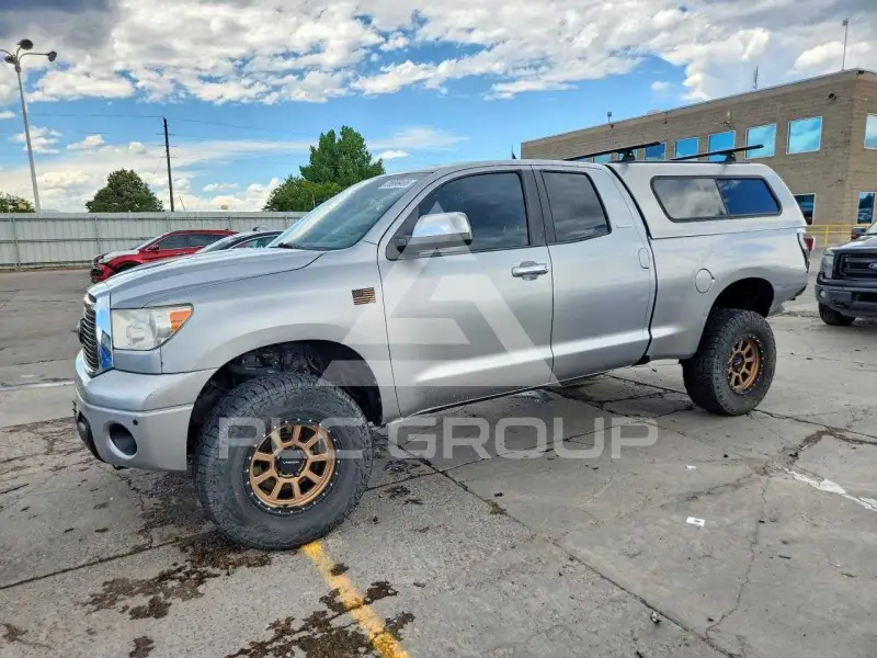 2013 Toyota TUNDRA фото