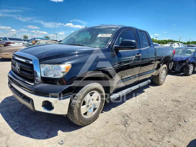 2013 Toyota TUNDRA photo