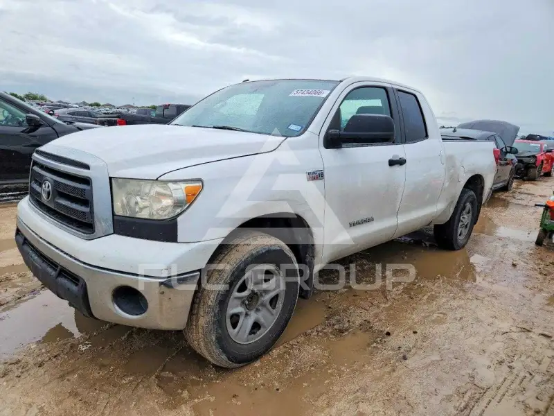 2013 Toyota TUNDRA photo