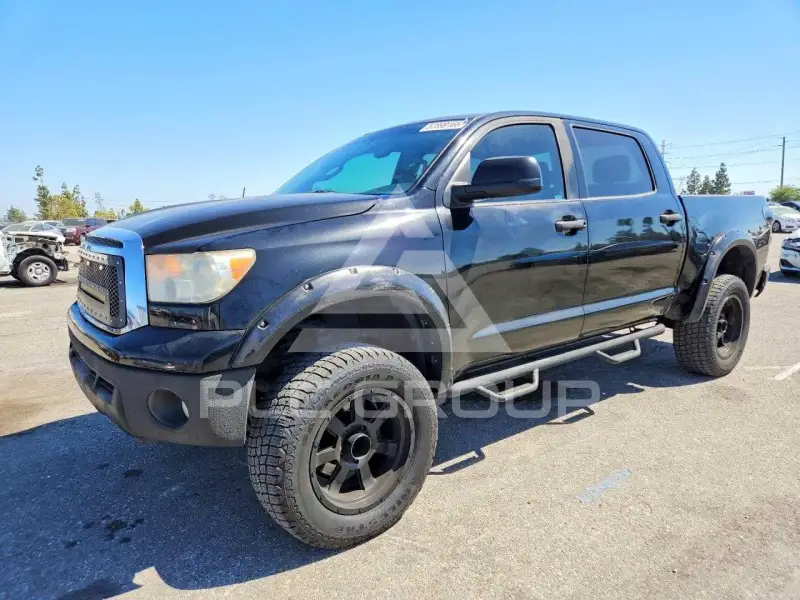 2013 Toyota TUNDRA фото