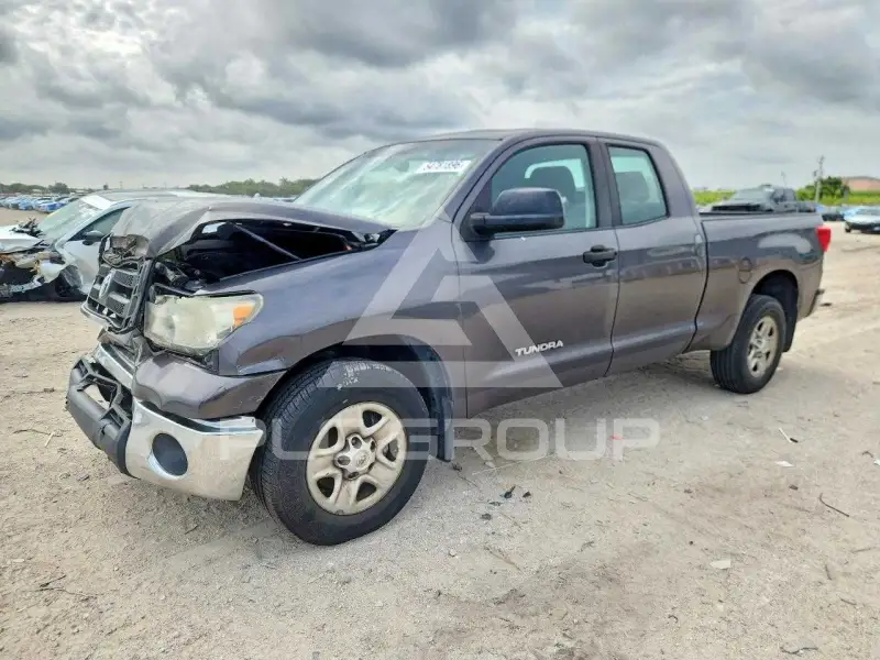 2013 Toyota TUNDRA фото