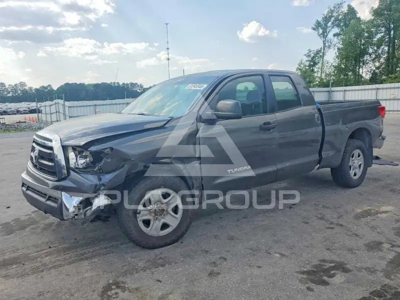 2013 Toyota TUNDRA photo