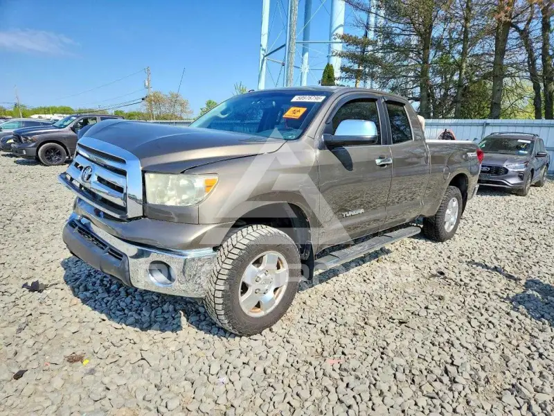 2013 Toyota TUNDRA фото