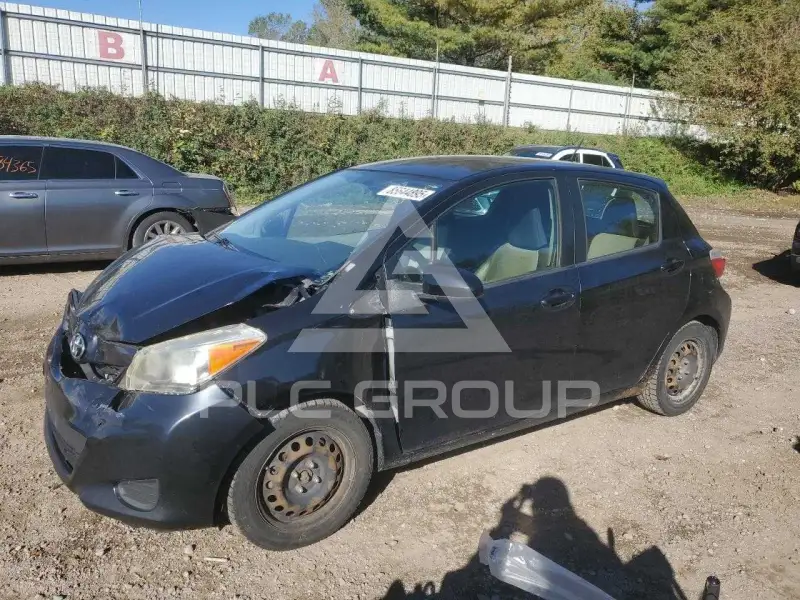 2013 Toyota YARIS фото