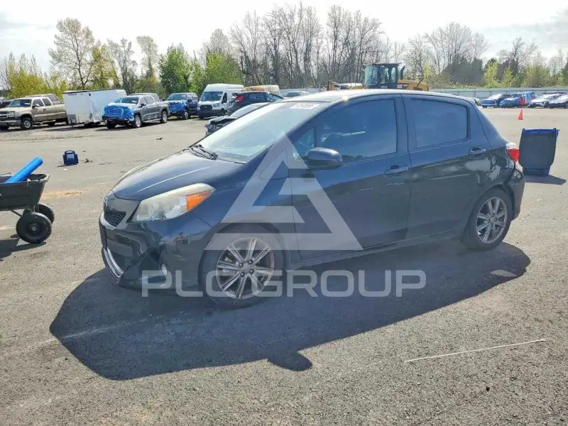 2013 Toyota YARIS photo