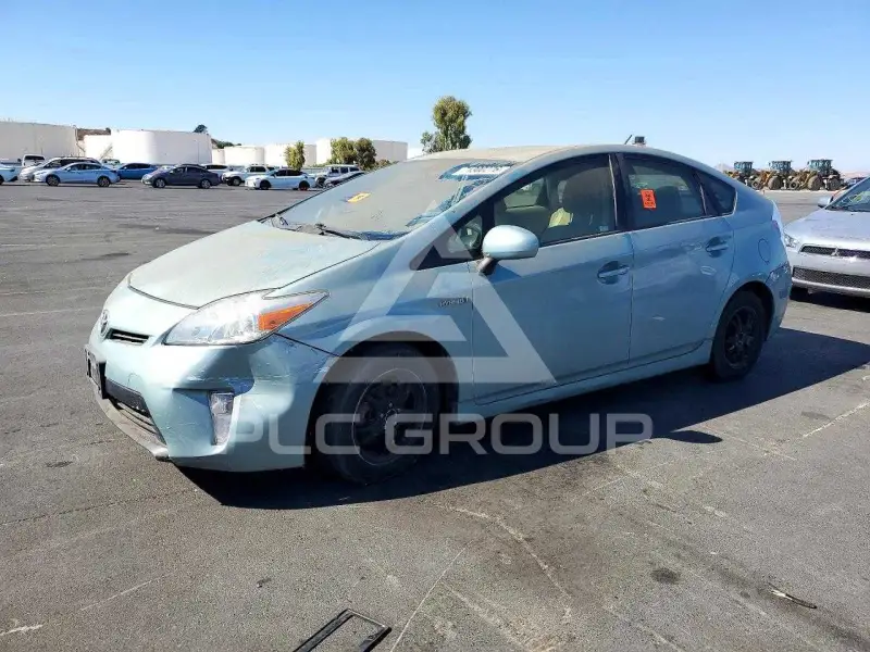2013 Toyota PRIUS фото