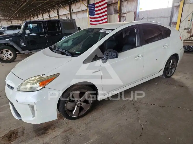 2013 Toyota PRIUS фото
