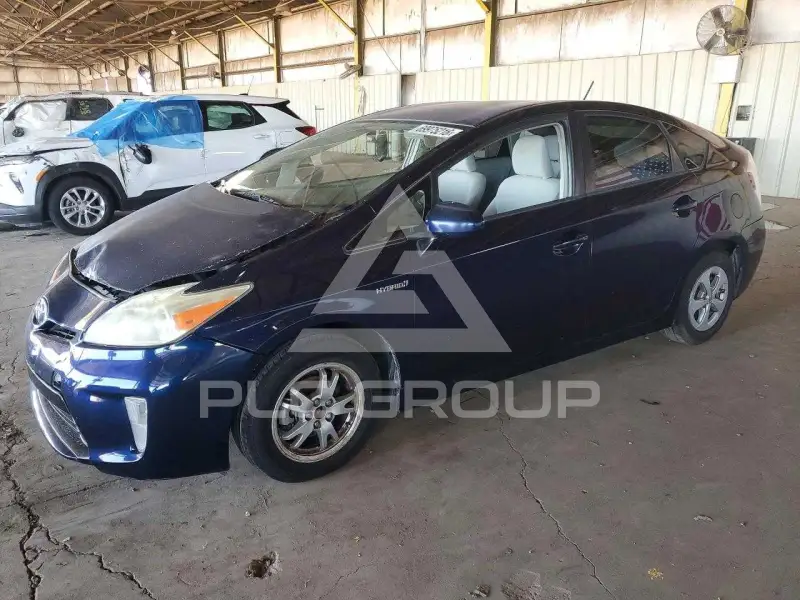 2013 Toyota PRIUS фото