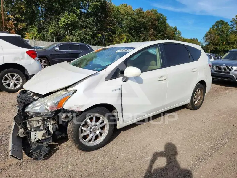 2013 Toyota PRIUS photo
