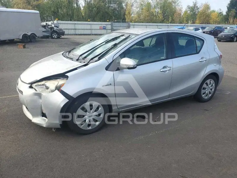 2013 Toyota PRIUS фото