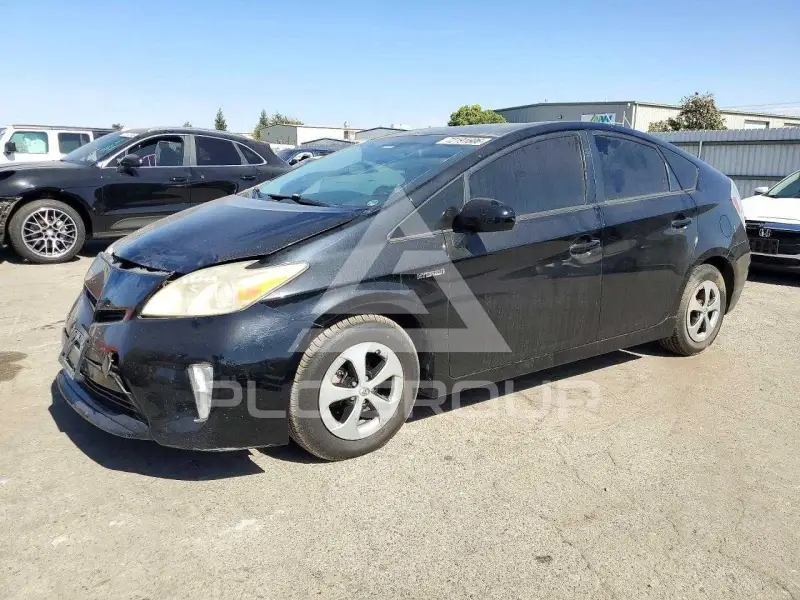 2013 Toyota PRIUS фото