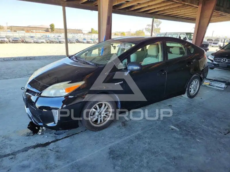 2013 Toyota PRIUS фото