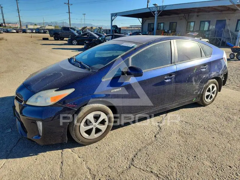 2013 Toyota PRIUS фото