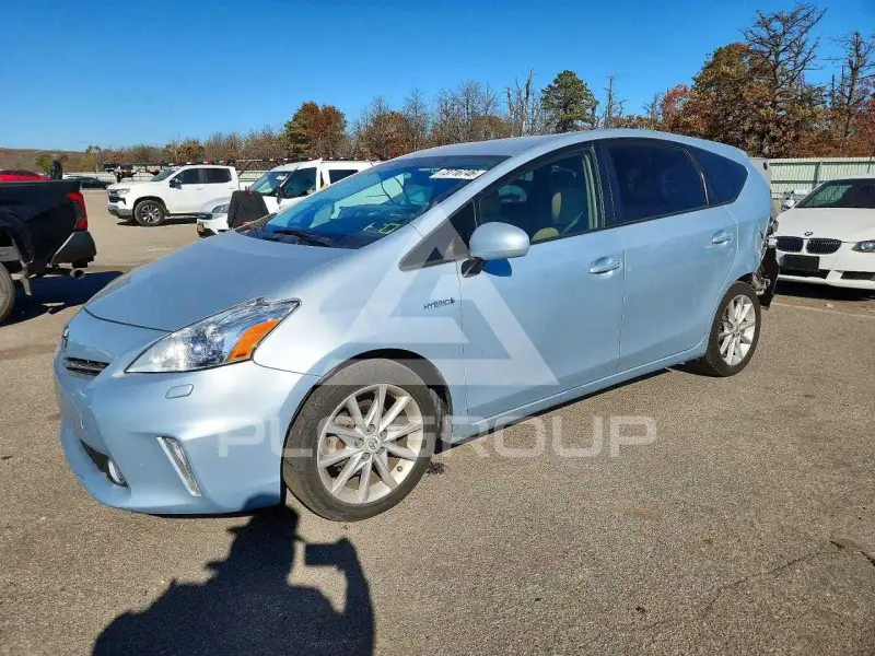 2013 Toyota PRIUS фото