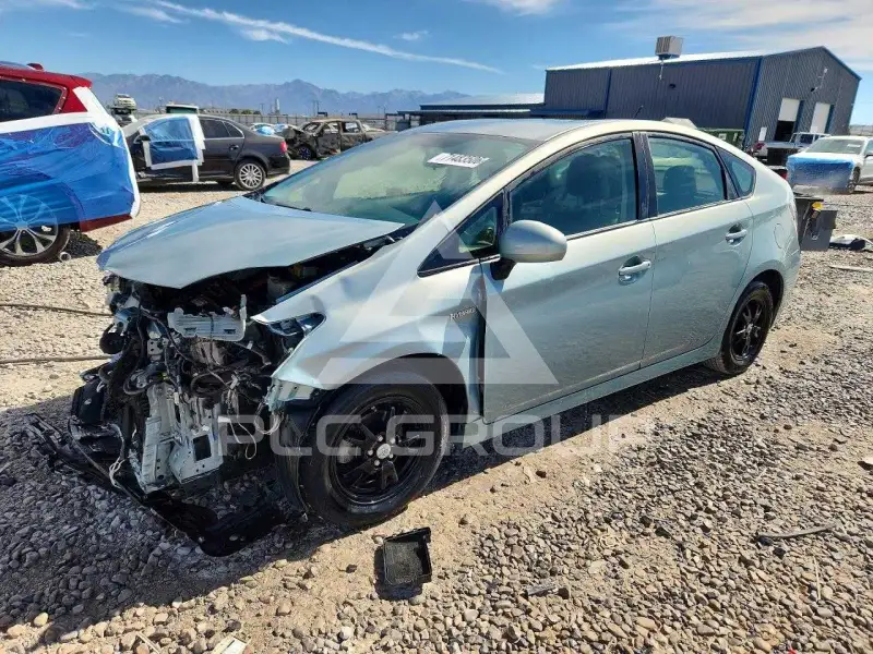 2013 Toyota PRIUS photo