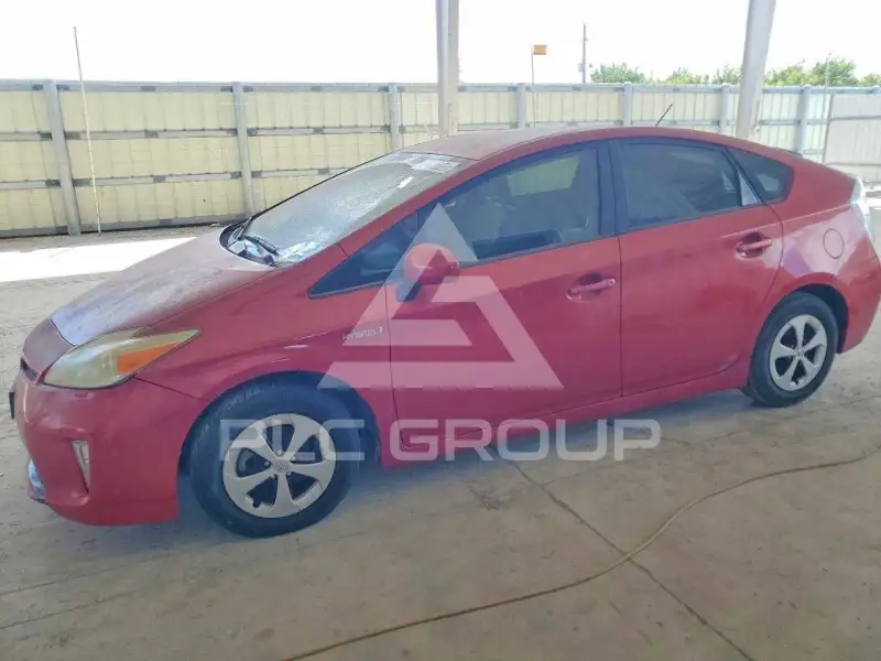 2013 Toyota PRIUS фото