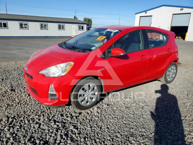 2013 Toyota PRIUS фото