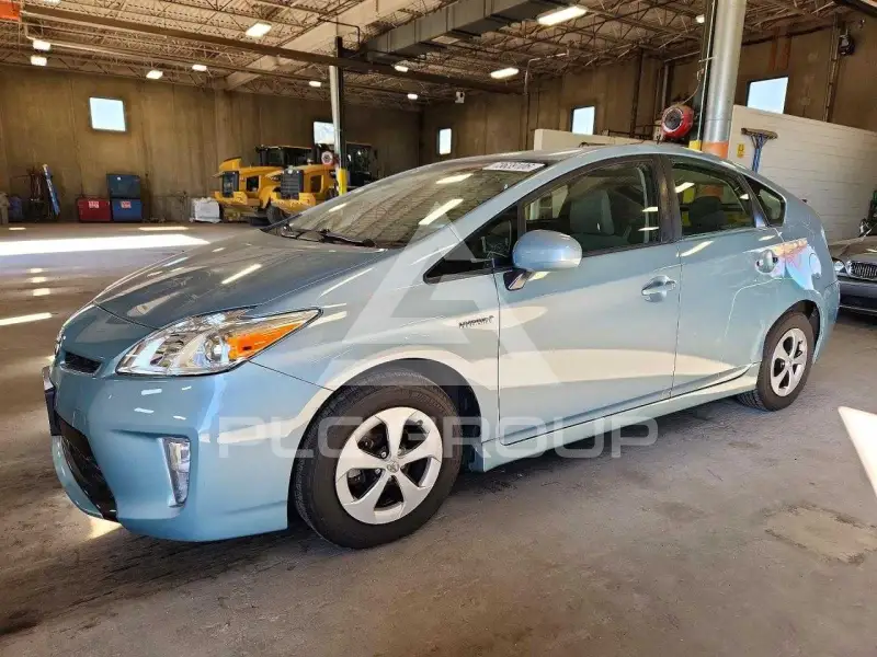 2013 Toyota PRIUS фото