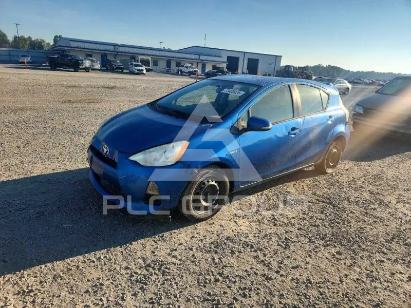 2013 Toyota PRIUS фото