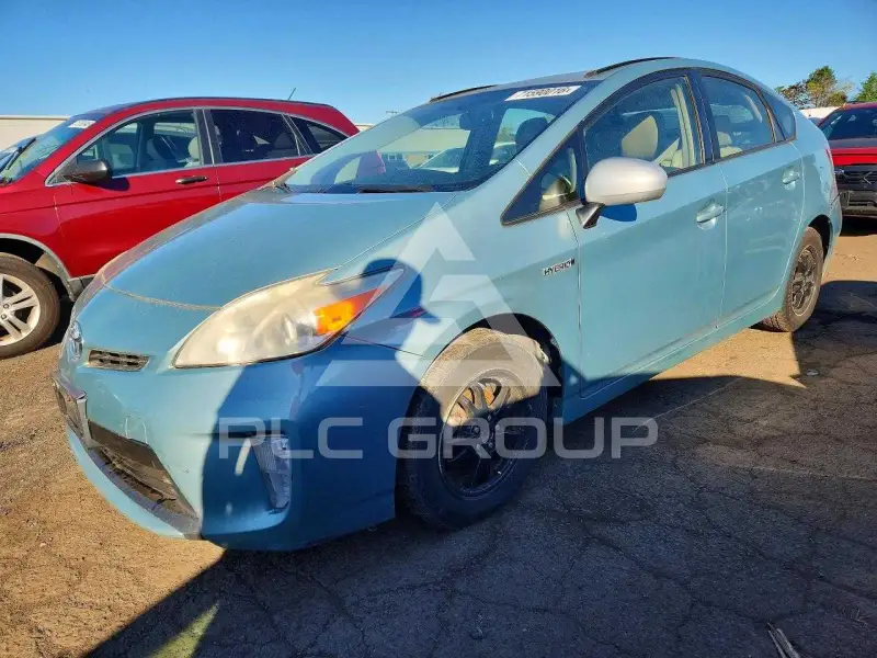 2013 Toyota PRIUS фото