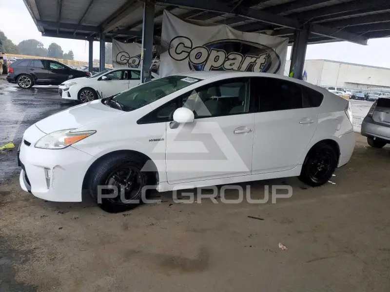 2013 Toyota PRIUS photo