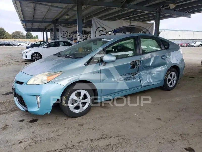 2013 Toyota PRIUS фото